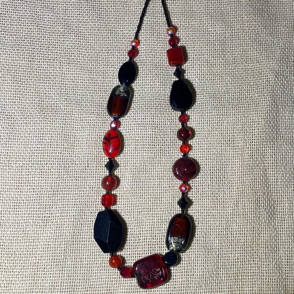 Elegant Red and Black Beaded Necklace